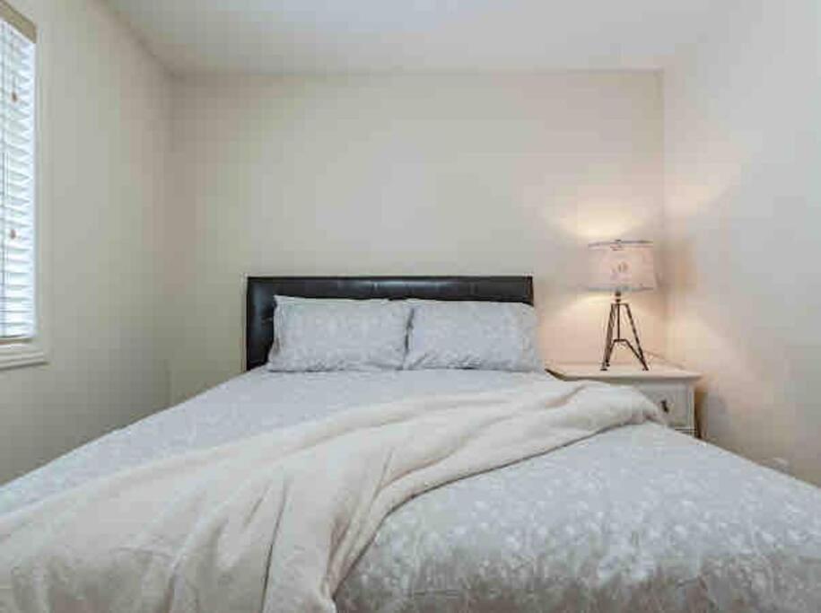 2500 Sq House In Springbank Hill Bl 261818 Villa Calgary Ngoại thất bức ảnh
